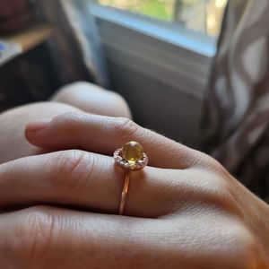 Yellow gold ring with cubic zircon -adjustable